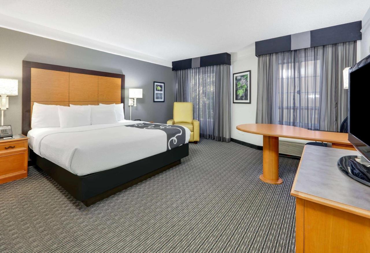 La Quinta By Wyndham Dallas - Addison Galleria Εξωτερικό φωτογραφία