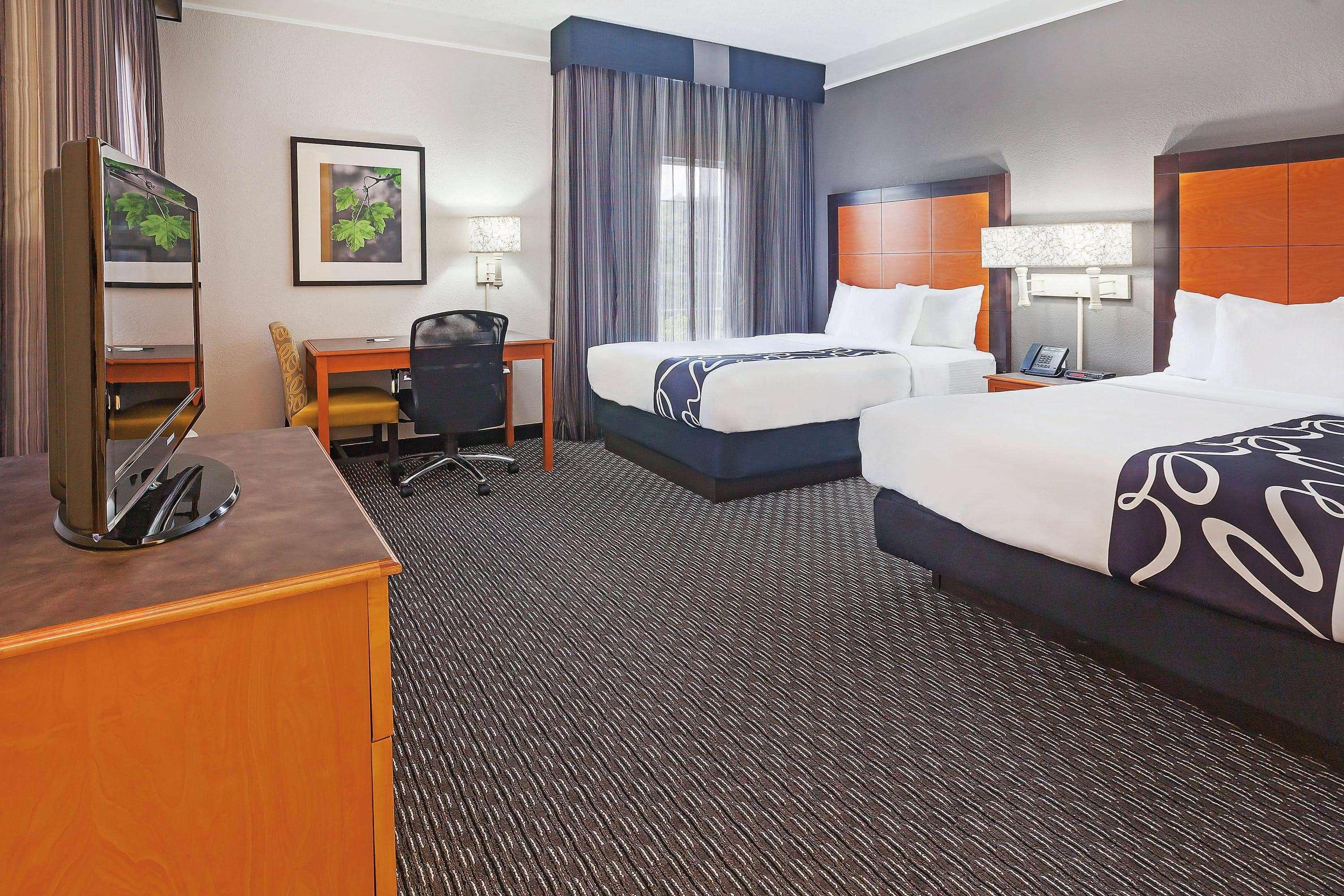 La Quinta By Wyndham Dallas - Addison Galleria Εξωτερικό φωτογραφία