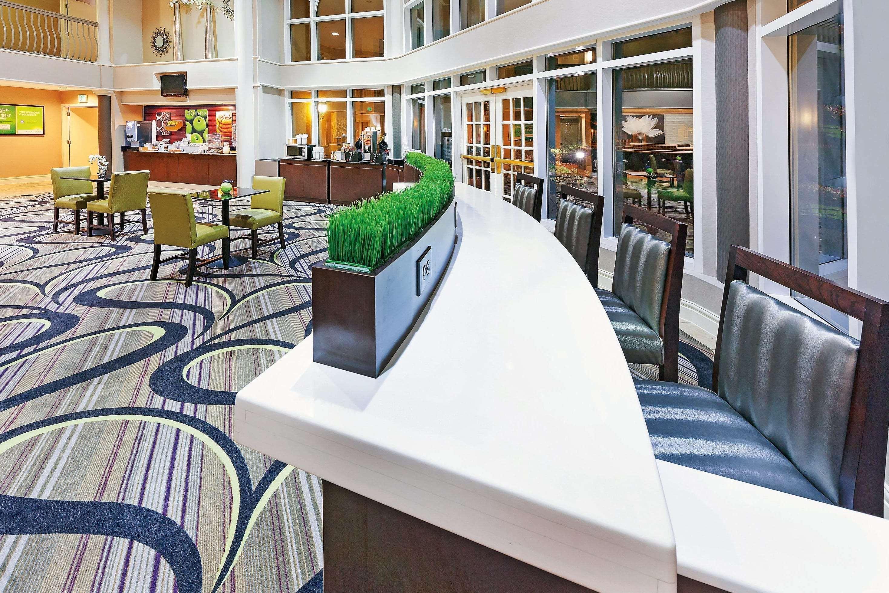 La Quinta By Wyndham Dallas - Addison Galleria Εξωτερικό φωτογραφία
