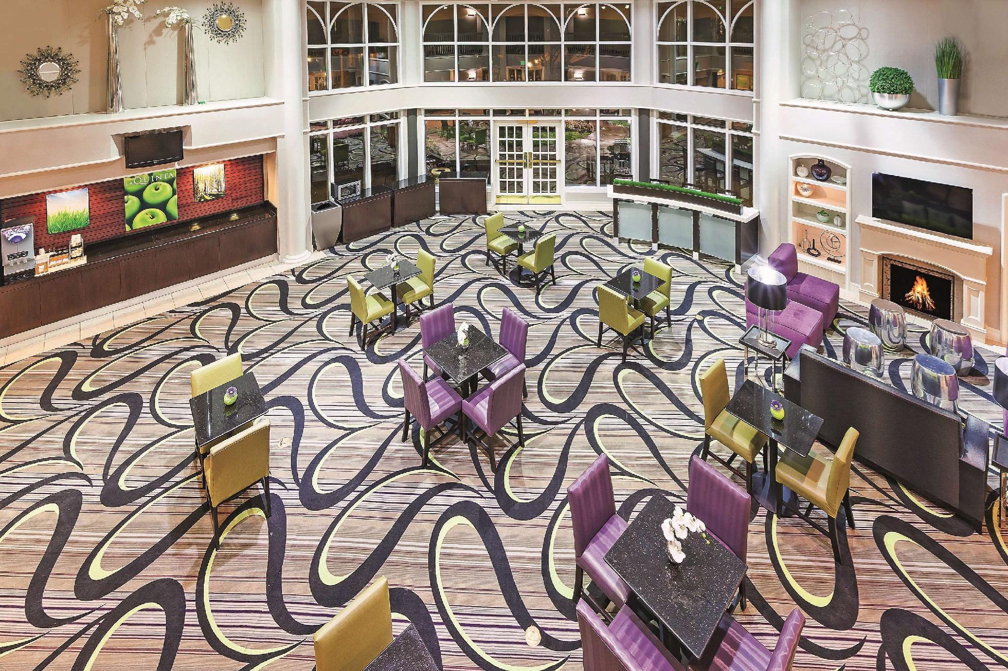 La Quinta By Wyndham Dallas - Addison Galleria Εξωτερικό φωτογραφία